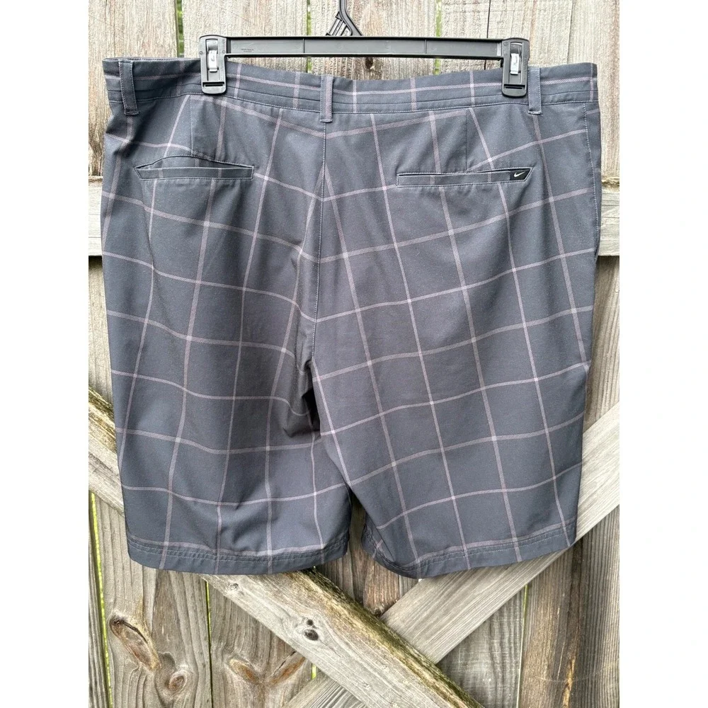 Nike Golf Modern Fit Dri-FIT Shorts‎ Mens 40 Gray Purple Plaid 725700-010